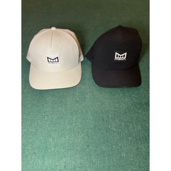 Lot Of 2 Melin Hydro Odyssey Stacked Curved Bill Hat Classic Logo Snapback Small - Picture 1 of 5